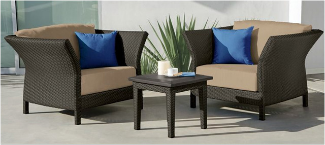 Featured Outdoor Furniture Set